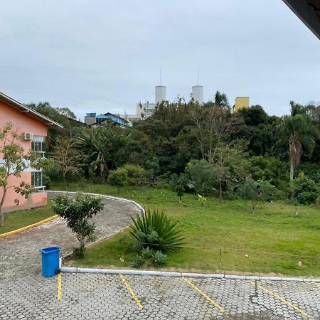 Apto 251 - Condominio Solar Das Bromelias Bombinhas Zewnętrze zdjęcie